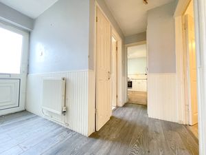 Second Avenue- click for photo gallery